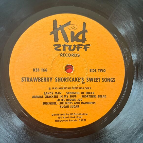 Strawberry Shortcake Sweet Songs Vintage Vinyl LP 1980 Children's Music KSS 166 - Picture 3 of 7